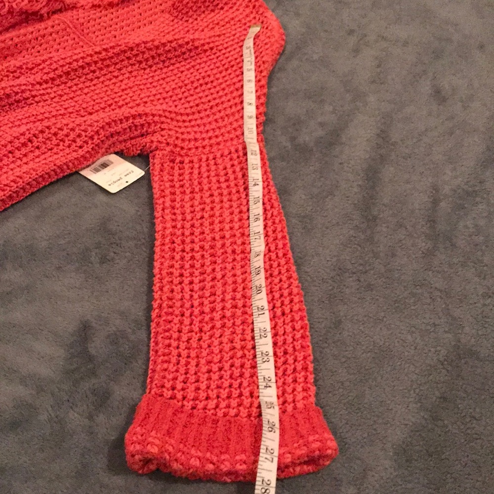 Lowest price drop!!! Free People Sweater - Picture 7 of 7